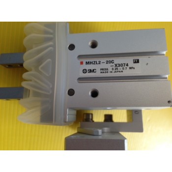 AMAT 0010-08114 ASSY, GRIPPER, UPGRADE, 200 MM MESA