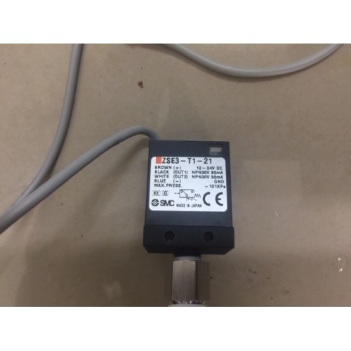SMC ZSE3-T1-21 Pressure Switch